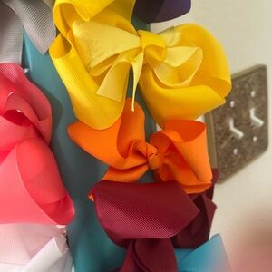 A great collection of BOWS, including clips attached